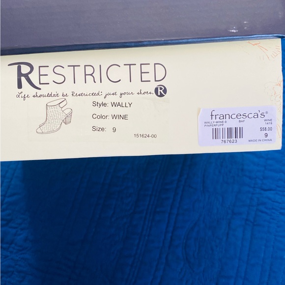 Restricted Heels BNWT - Picture 5 of 6